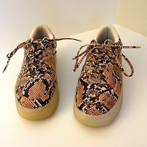 JEFFREY CAMPBELL Court Snakeprint platform sneakers SZ 8
